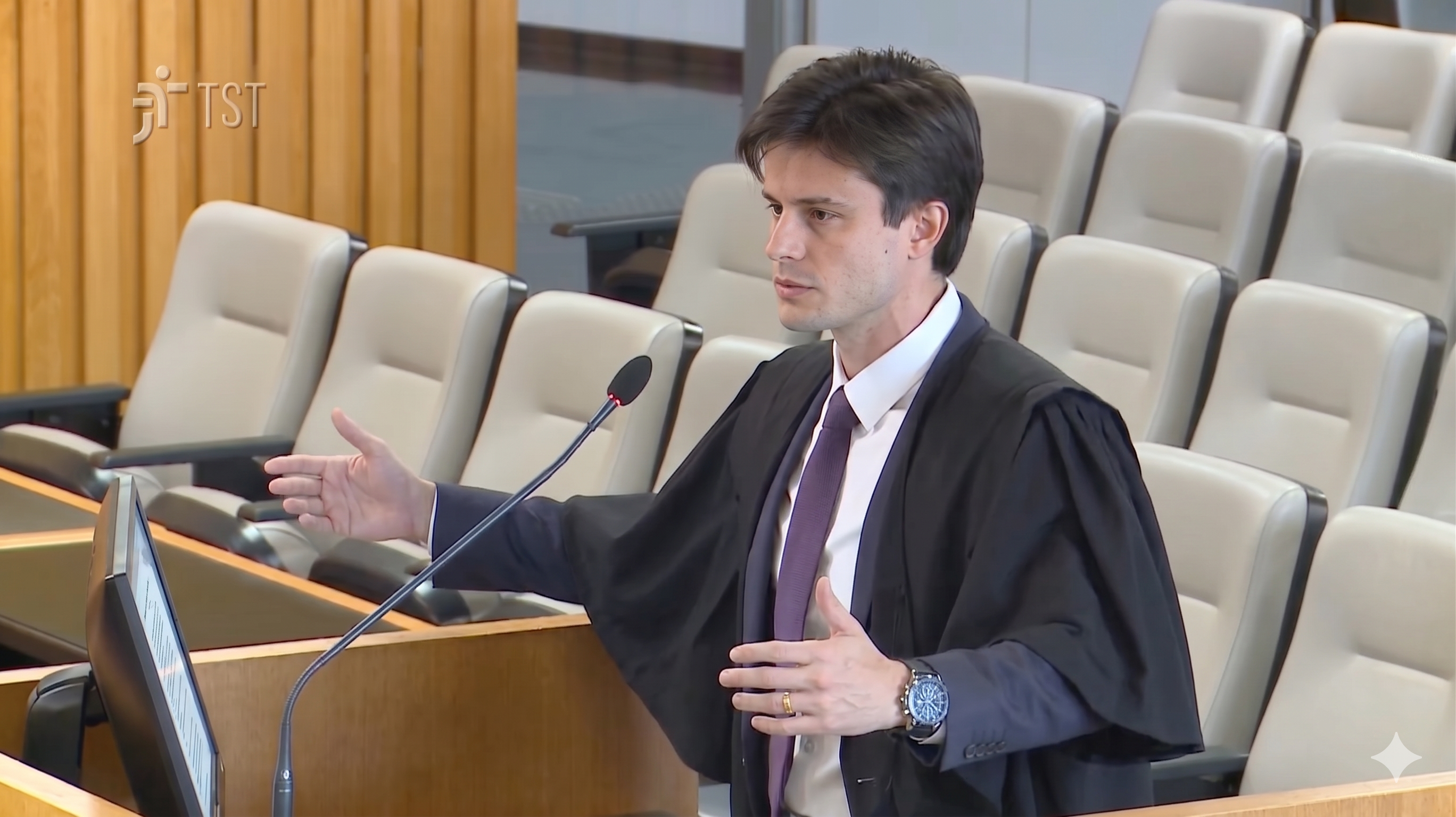 Mozart Victor Russomano em apresentação